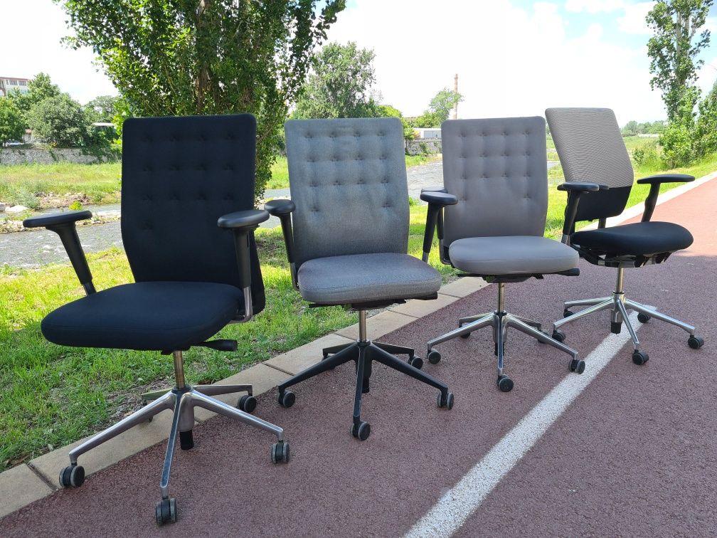 Немски офис Елегантни столове от марката на Vitra обзавеждане