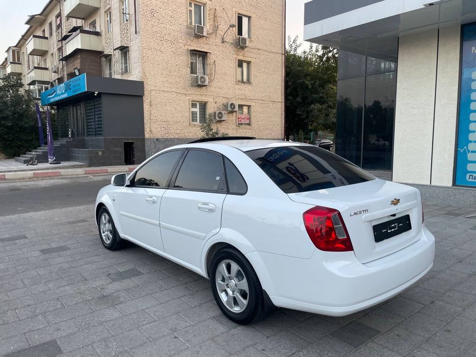 Jentra sotladi moshina zo’r metan gazi bor