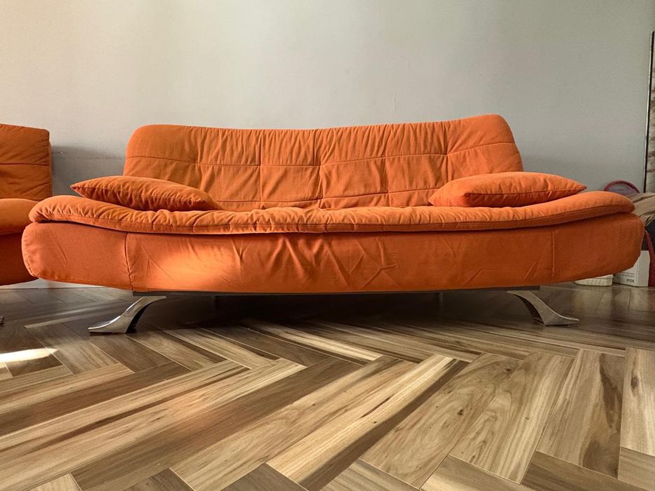 Продам диван с креслами