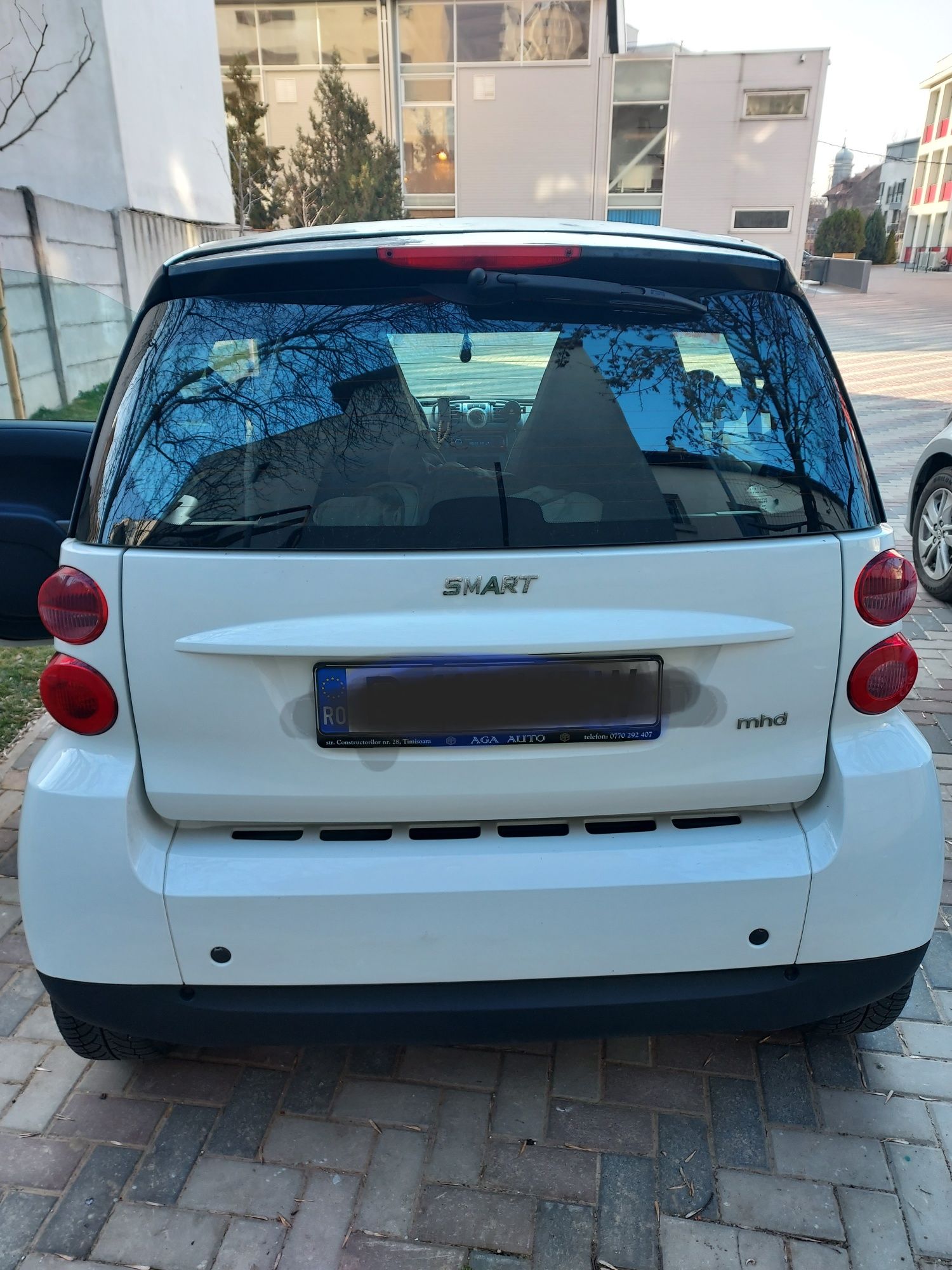 Vând smart fortwo model 451