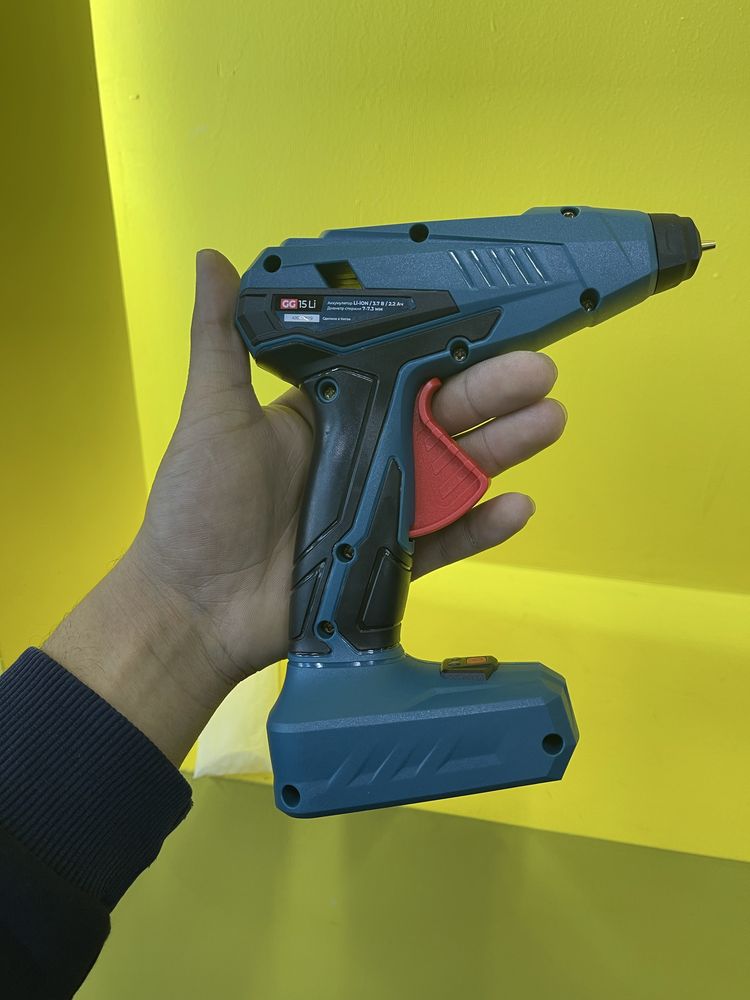 Аккумуляторный клеевой пистолет ALTECO GG 15 Li