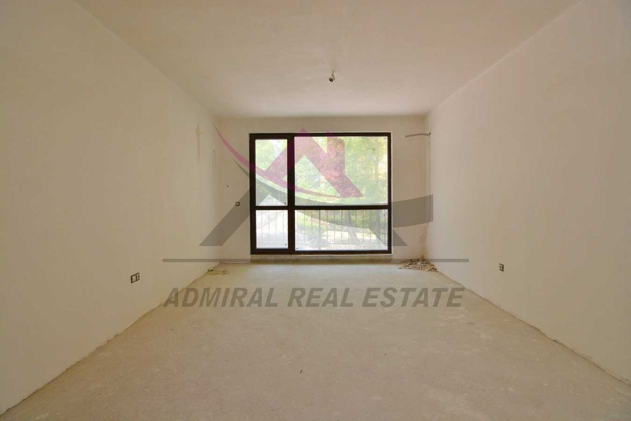 Продава се Тристаен апартамент в к.к. Св.Св. Константин и Елена - 91 кв.м за 2583 €/кв.м - Снимка #2