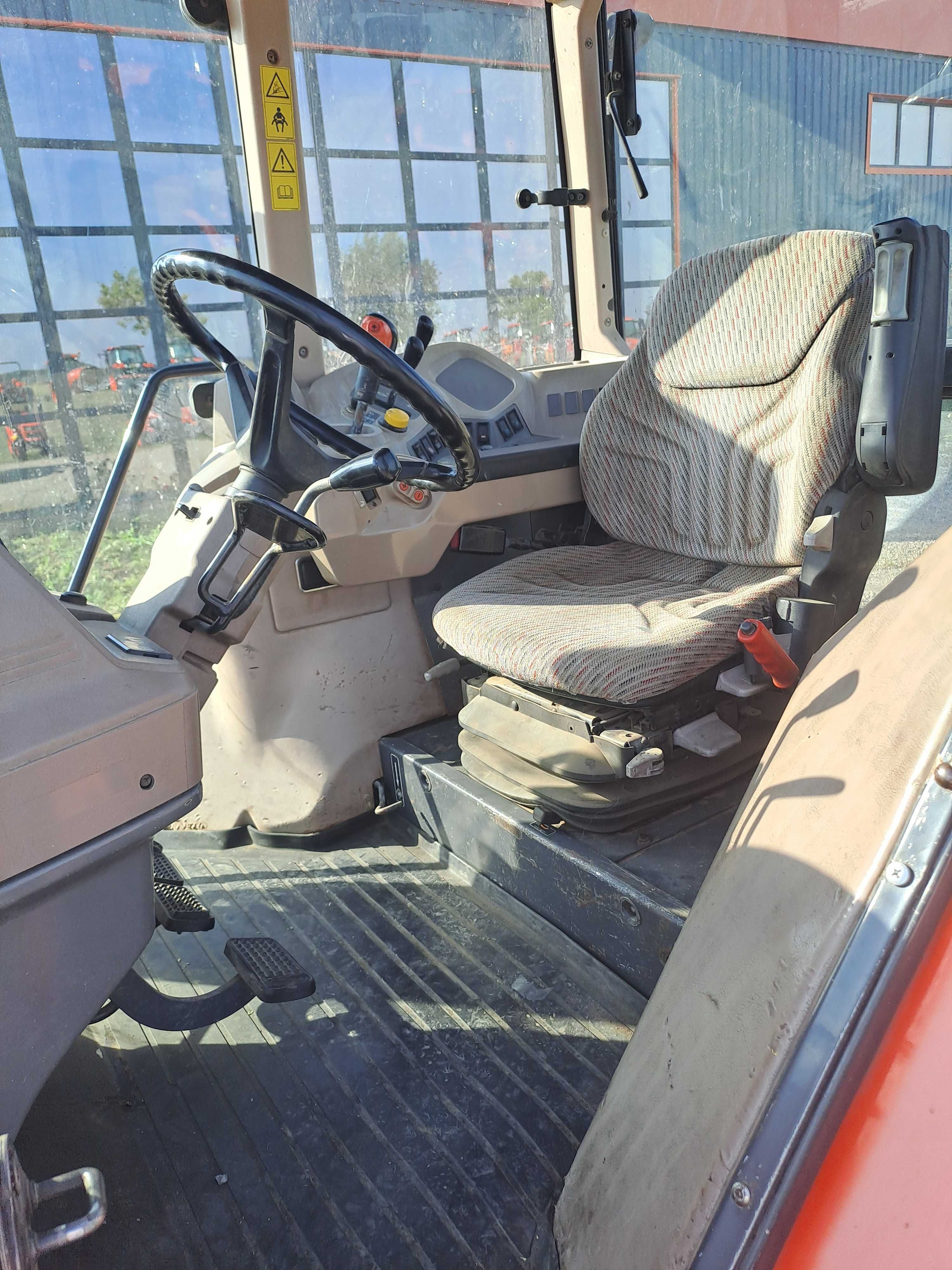 Tractor Kubota M130X - 2012