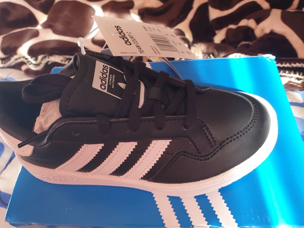 Adidas copii marime 30, noi