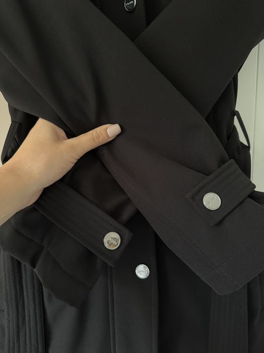 Плато / trench coat, S размер на DKNY водоустойчиво