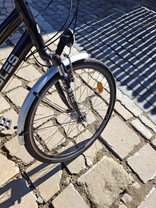 De vanzare ce se vede in poze