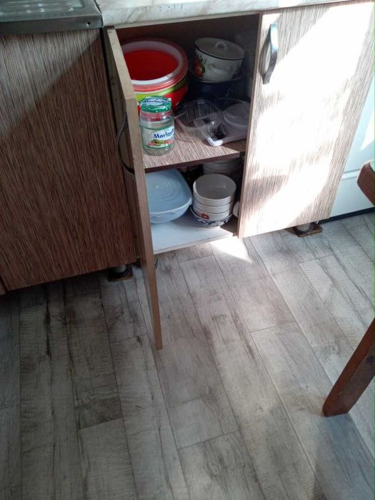 Oshxona mebel sotiladi xolati yaxshi