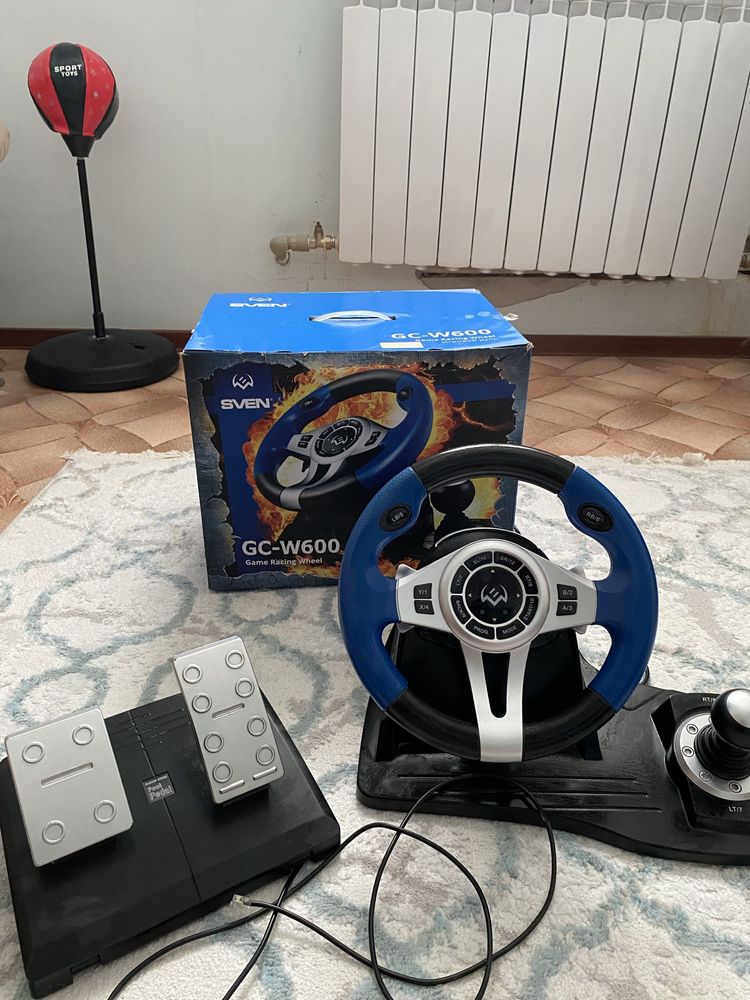 Продам игровой руль срочно!!