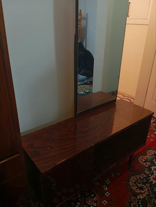 Стенка советский сотиладт  ойнали тортмаси билан