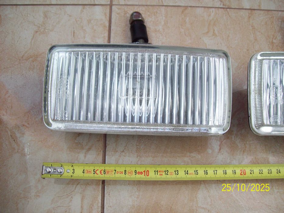 Lot 2 proiectoare / proiector auto epoca Trabant  Dacia Aro Oltcit etc