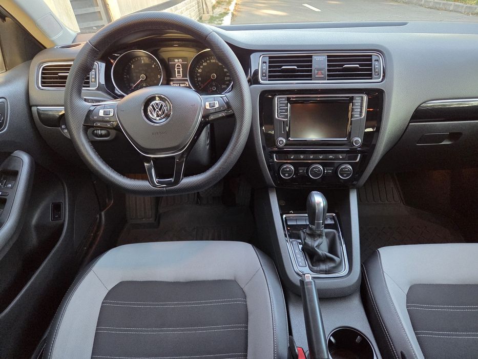 VW Jetta Facelift 150 cp DSG 7 Euro 6