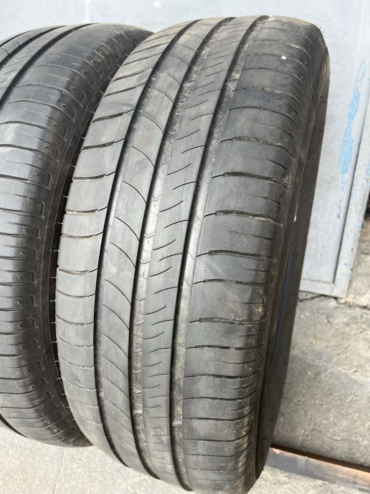 2 бр. летни гуми 215/60/16 Michelin 4,5 mm DOT 3417