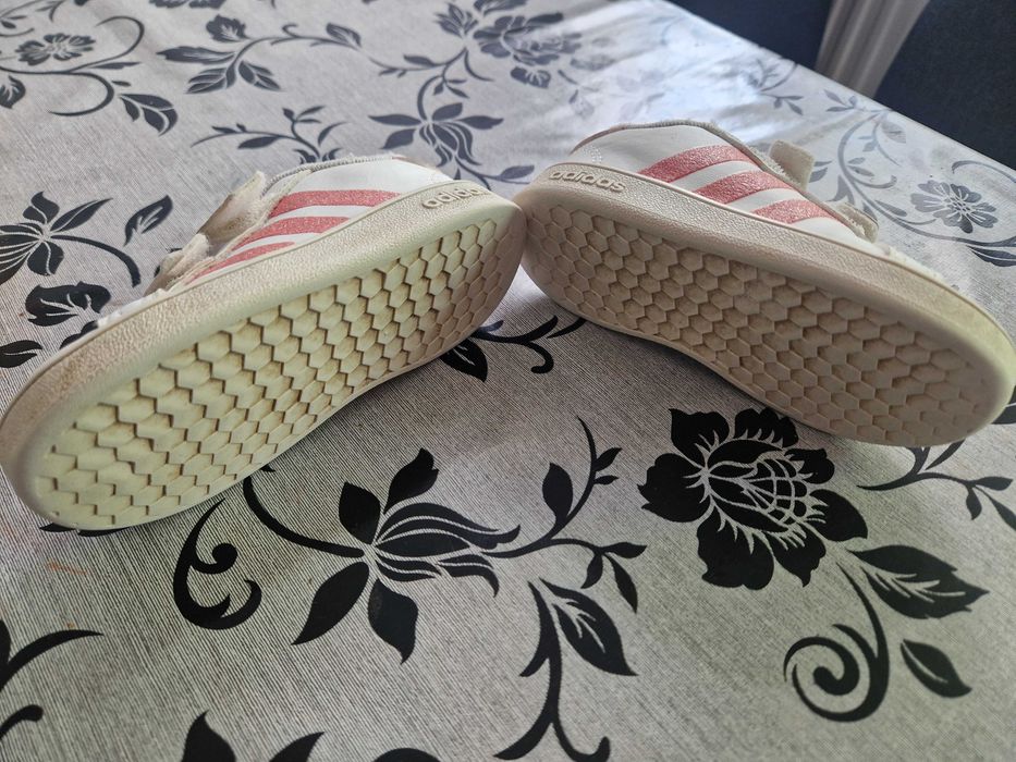 детски маратонки адидас