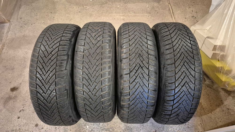 Cauciucuri 2024 r15 toyota corolla 5x114.3 iarna Vredestein 185 65 15