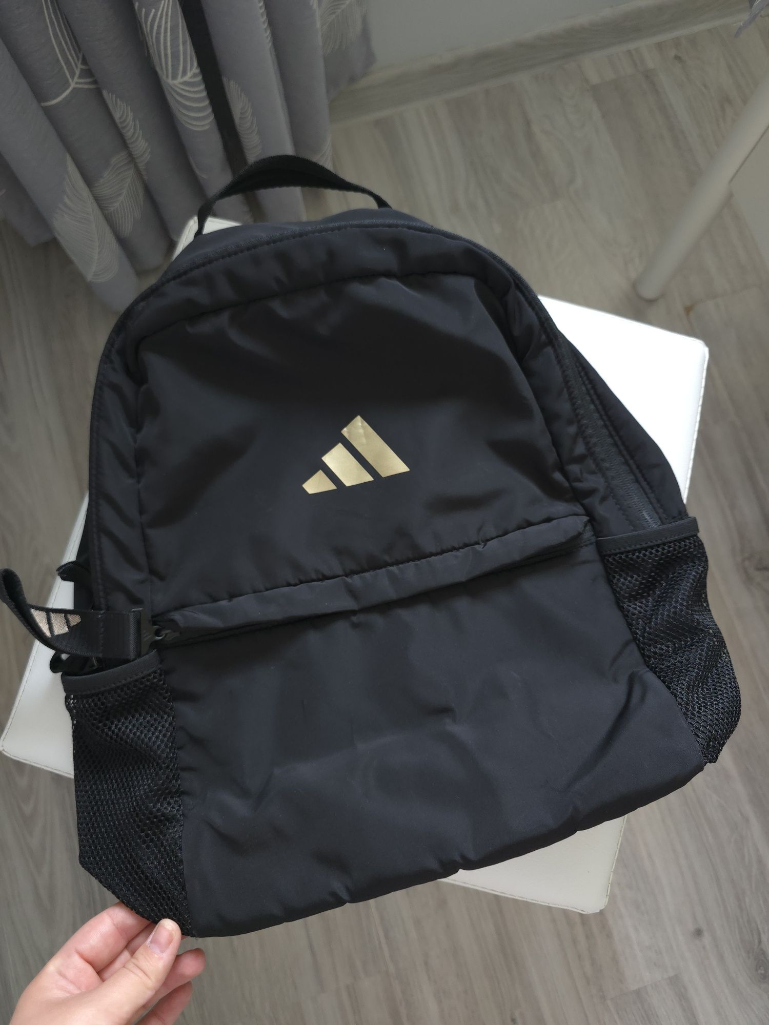 Дамска/детска раница на Adidas