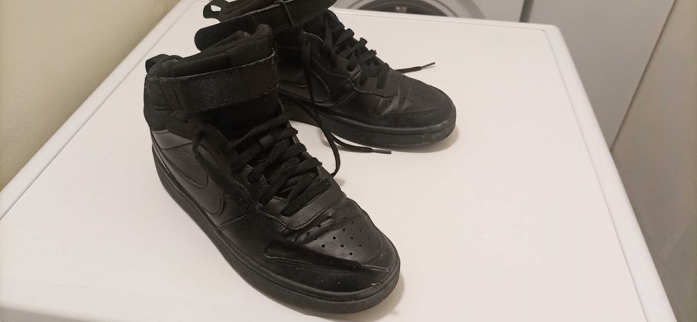 Маратонки високи/боти Nike
Сникърси Court Borough Mid 2