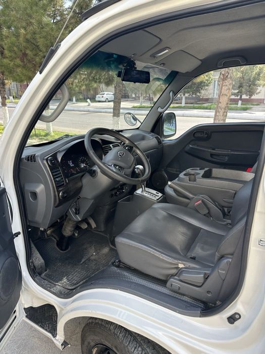 Kia bongo yuk avtomobili. Srochna sotiladi
