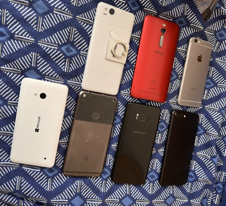 Lot telefoane - Se vind doar împreună