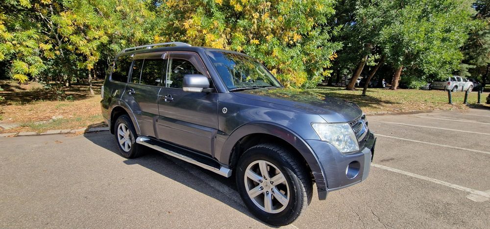 Vând mitsubishi pajero, autoutilitară