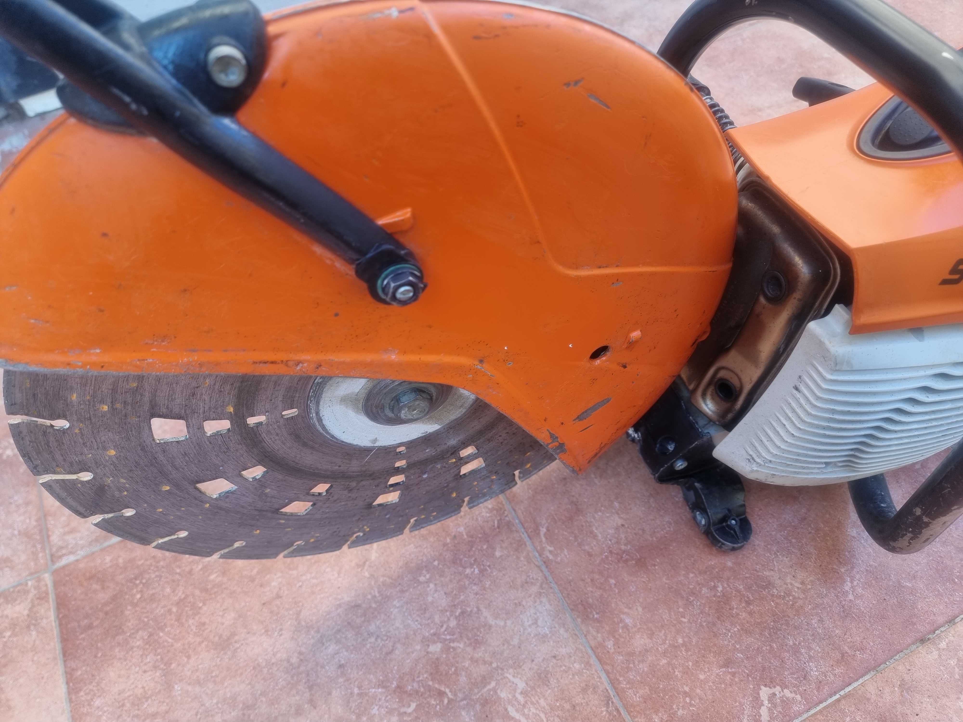 Stihl TS 420 - ръчен бензинов фугорез