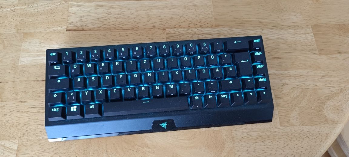 Клавиатура Razer Blackwidow V3 mini hyperspeed почти новая