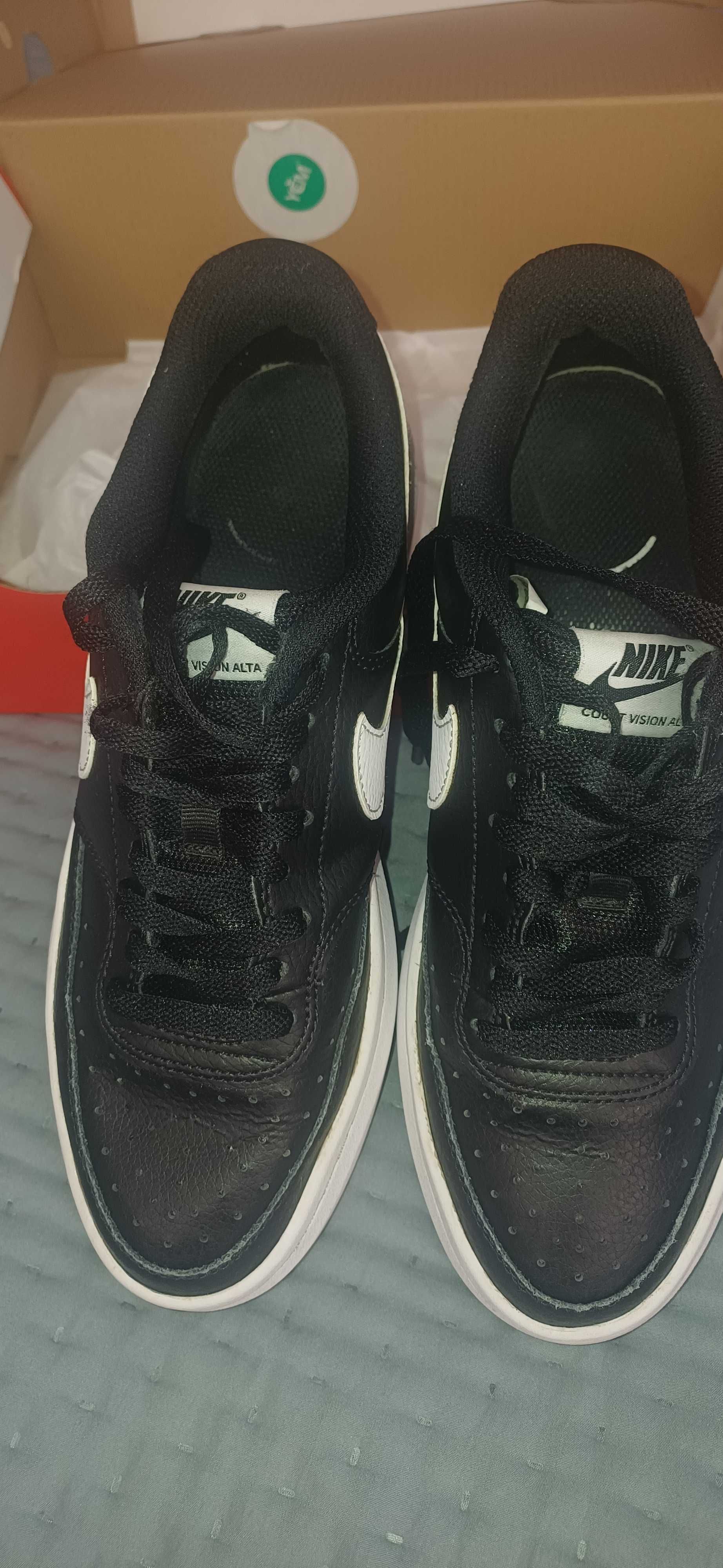 Маратонки Nike размер 40.5