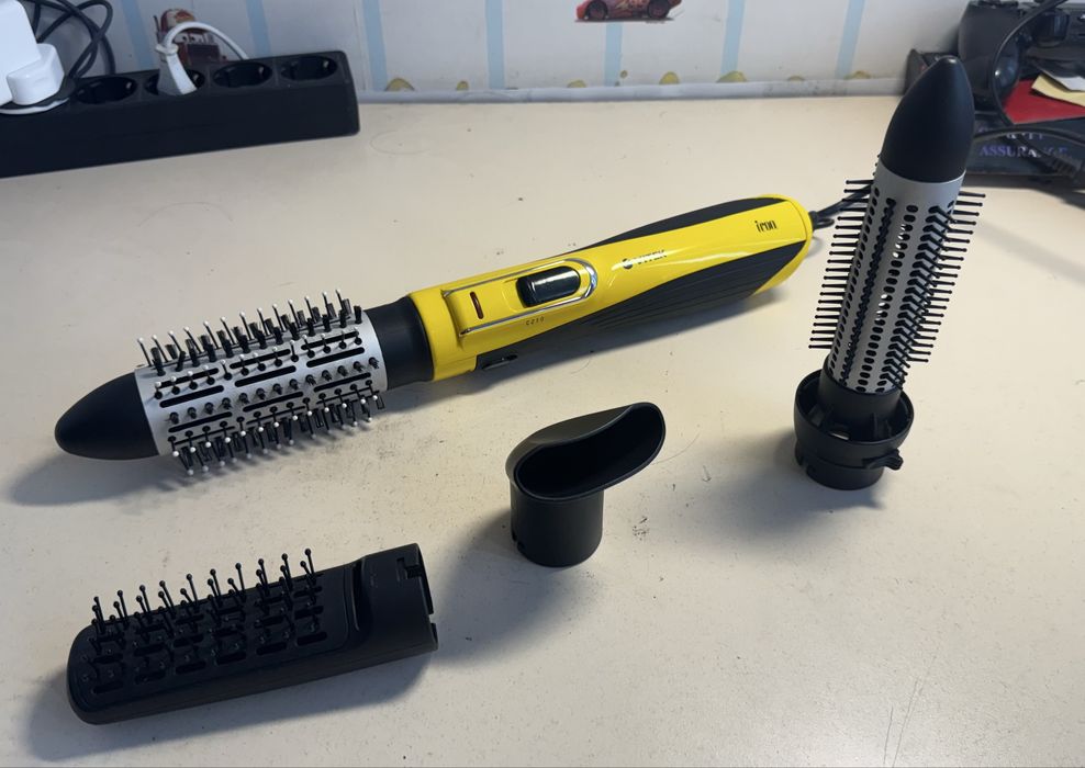 Фен‑щётка Vitek VT‑2509 Y (жёлто‑чёрный)