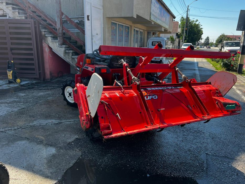 Tractor japonez Yanmar