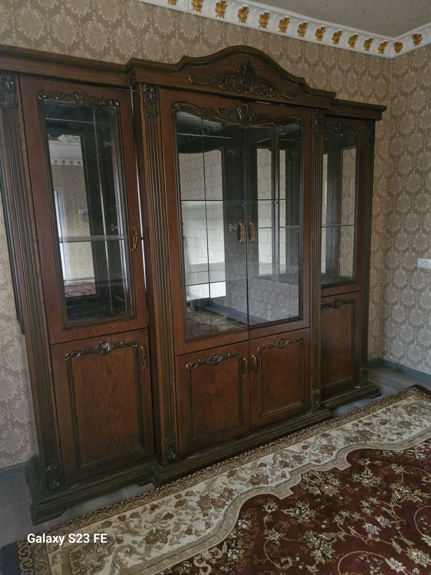 Мебель меҳмонхонага
