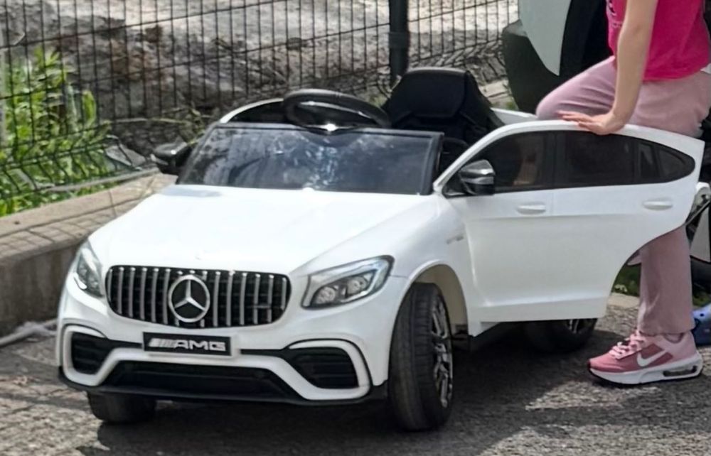 Акумоаторна кола Mercedes GLC 63  S AMG