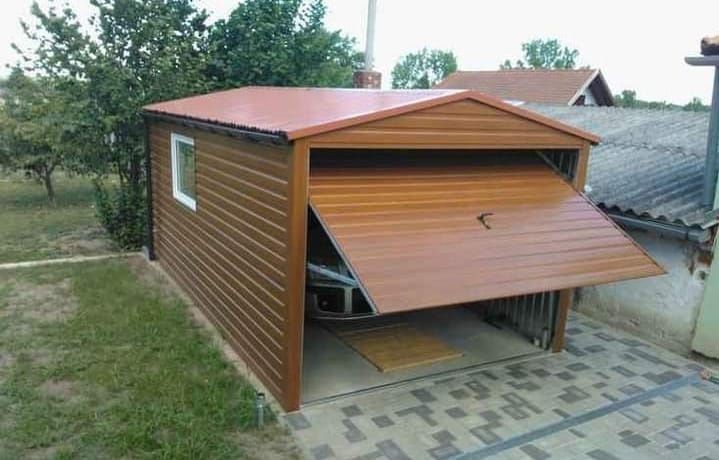 Vând hală metalică 10 X 20