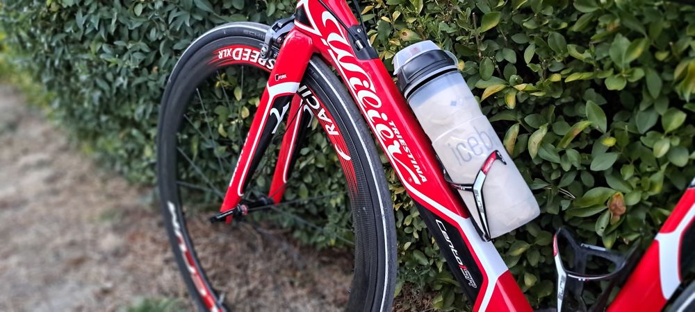 Fully карбон шосеен велосипед  Wilier triestina.it. ultegra
