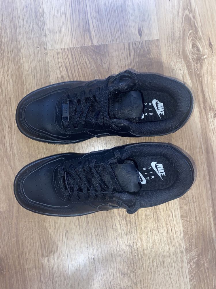 NIKE AIR FORCE 1 Shadow Triple black