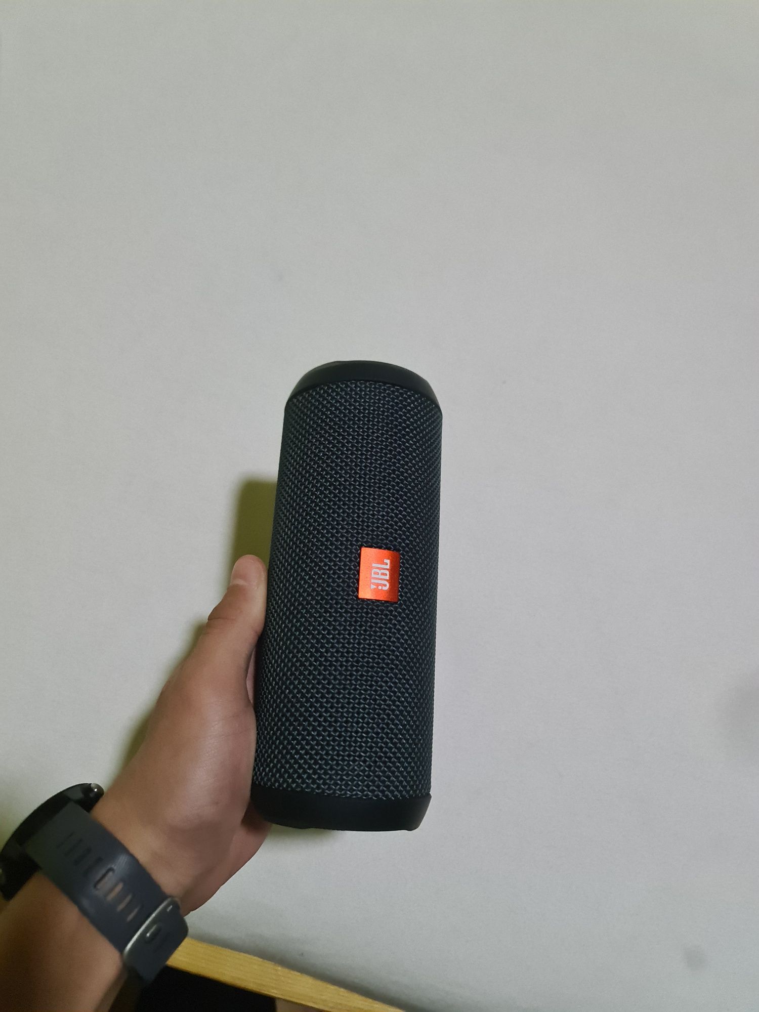 Boxa jbl flip esențial