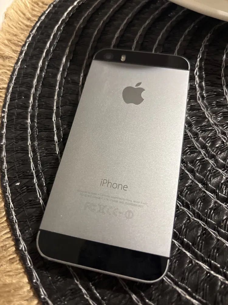 Продавам Айфон 5s Бартер КОМЕНТАР