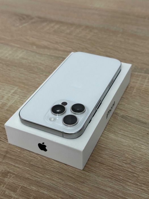 Iphone 16 Pro - alb, garantie 21.01.2027, ca nou.