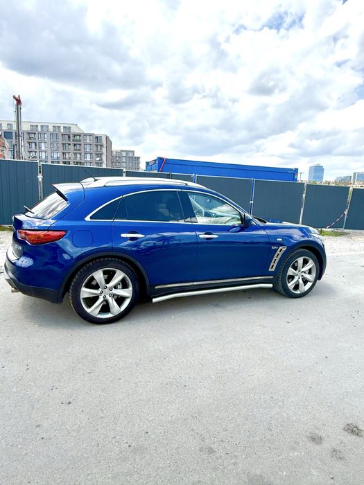 Infiniti QX70 !!!