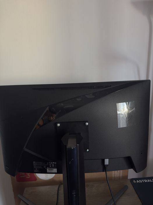 Monitor msi mag 276cpxf 280hz 0.5 response rate 27” curbat