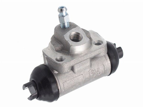 Цилиндр тормозной рабочий Nissan Ad