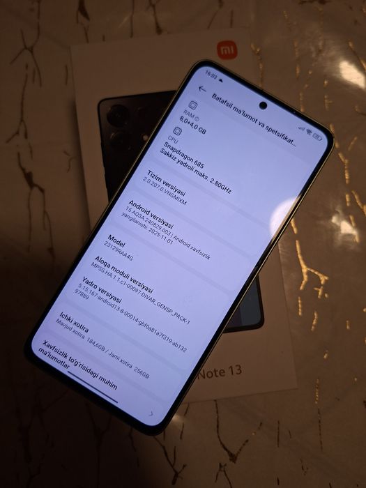 Redmi note 13 8+4/256