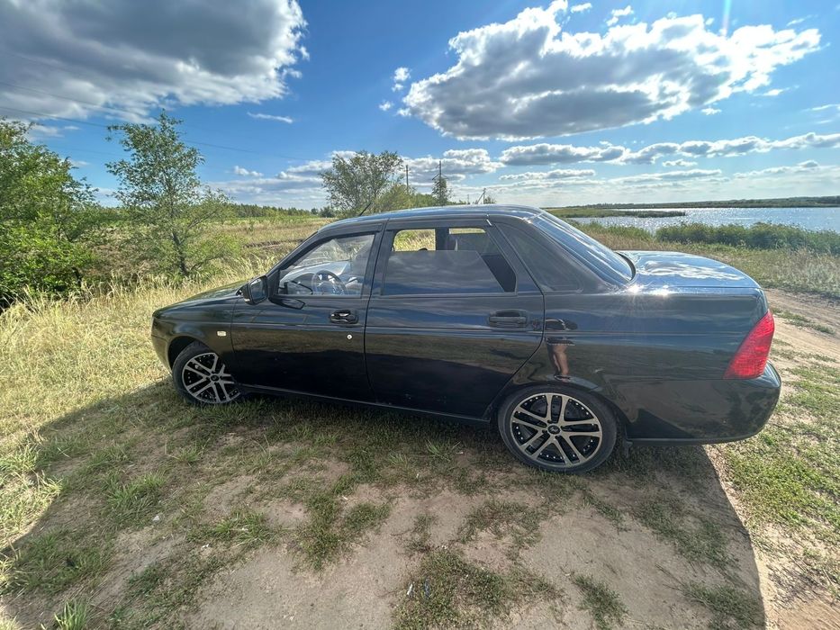 Продам Приору срочно