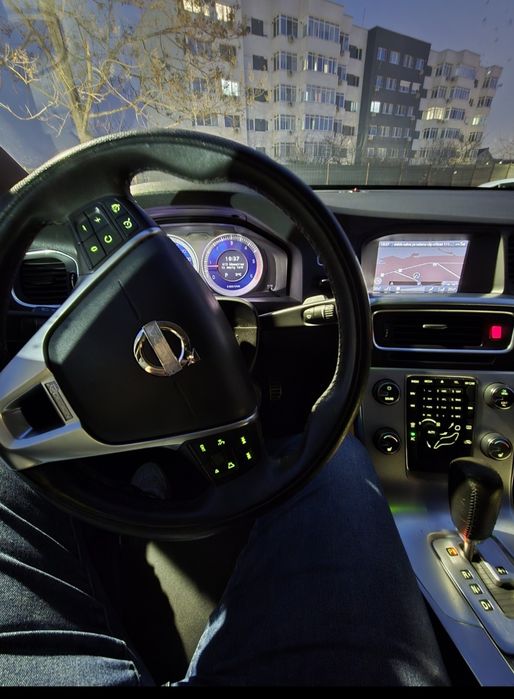 Volvo S60 R Design 2.0 diesel Proprietar