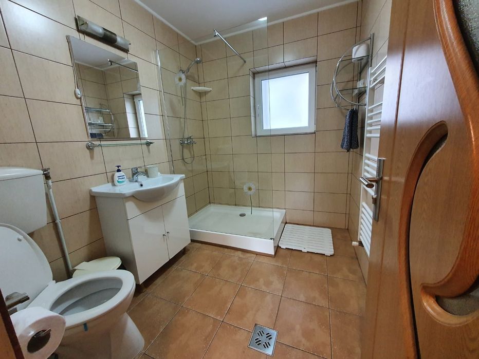 Vilă Bușteni P+E+M mobilată și utilată - direct proprietar