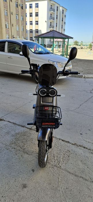 Skuter demansh ujindra