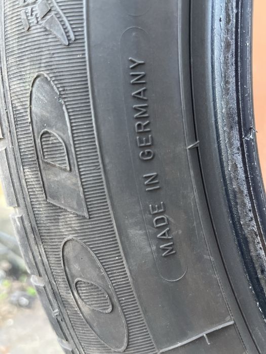 Гуми      Goodyear 255/50/19.
