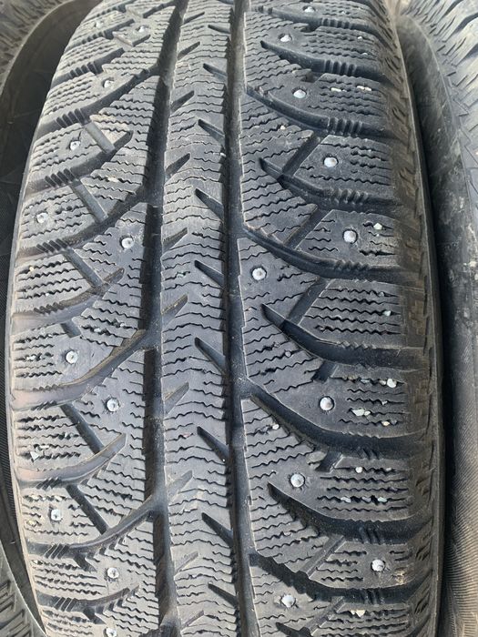 Bridgestone  225/65/17