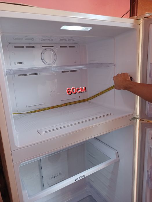 Катта самсунг холодильник сотилади зур ишлайди зур музлатади