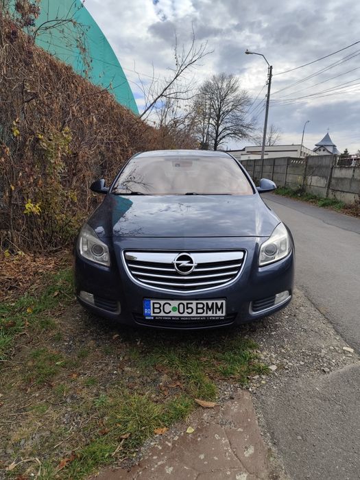 Opel insignia 2.0 benzina (pret negociabil/accept si schimburi)
