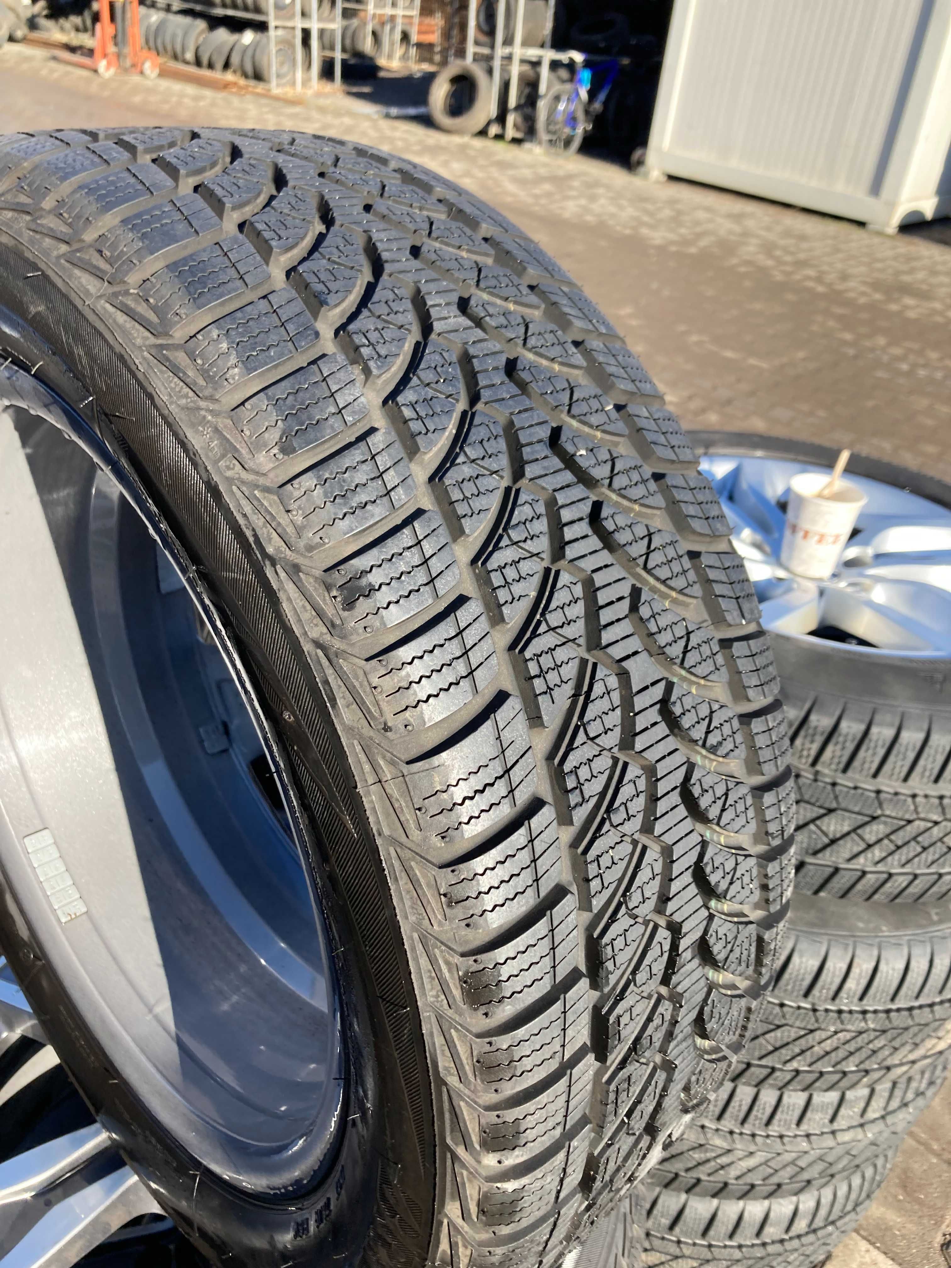 Jante Mercedes C Class W 205 Anvelope  vara Pirelli  225 50 17