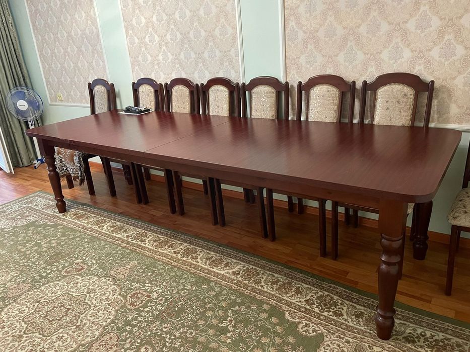 Продам стол гостевой